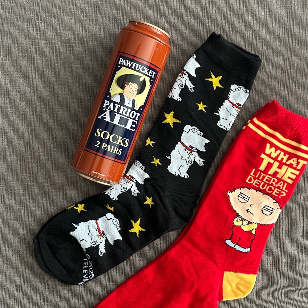 Family Guy Pawtucket Patriotic Ale Crew Socks in a can 2 Pairs shoe sz 8-10 NEW